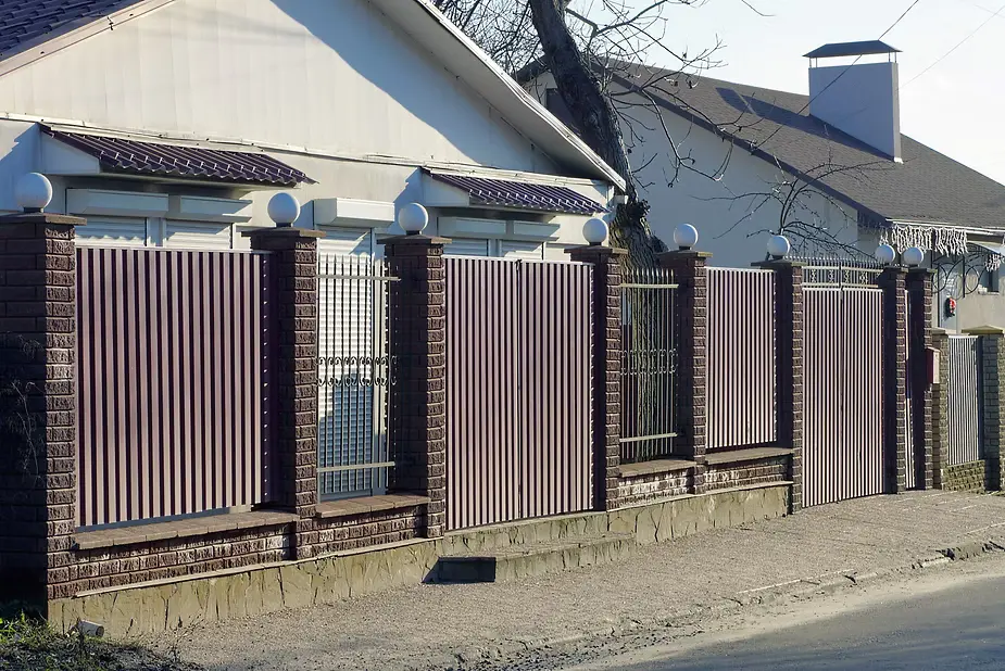 Avoid These 5 Fence Installation Mistakes In Central Iowa Yards
